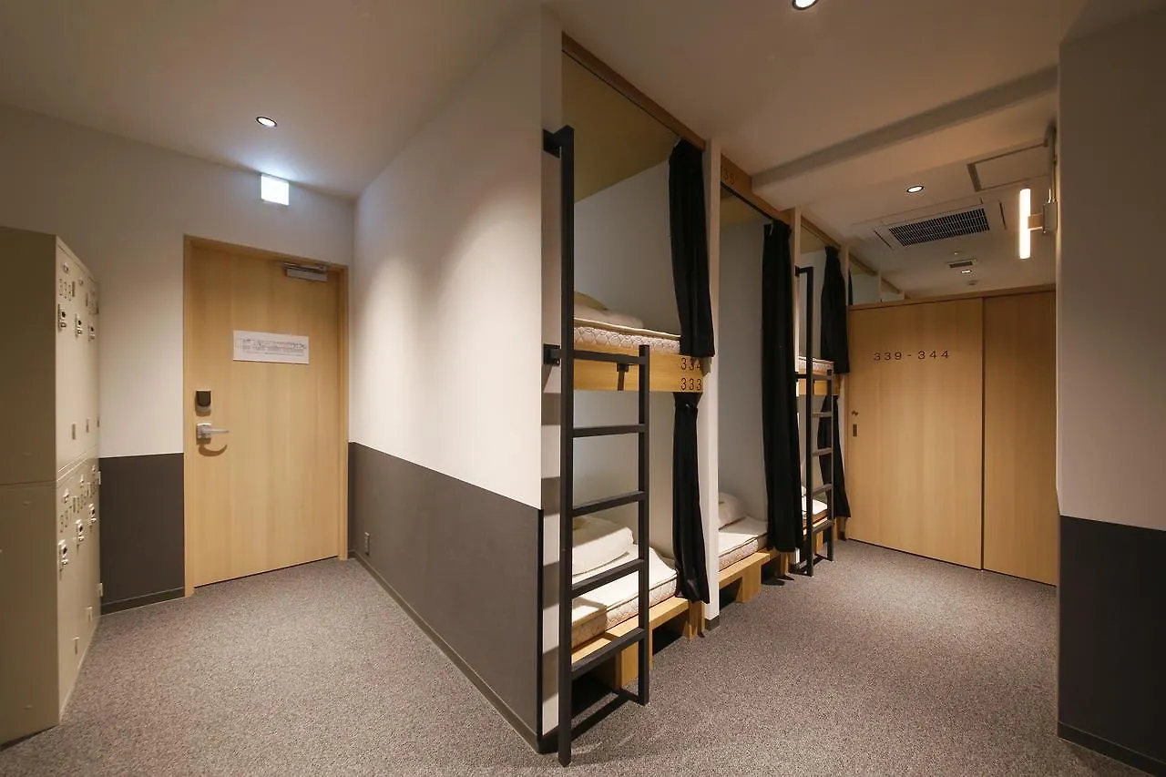 White Hostel Shinsaibashi Ōsaka